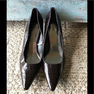 Beautiful heels by Merona in size 10.